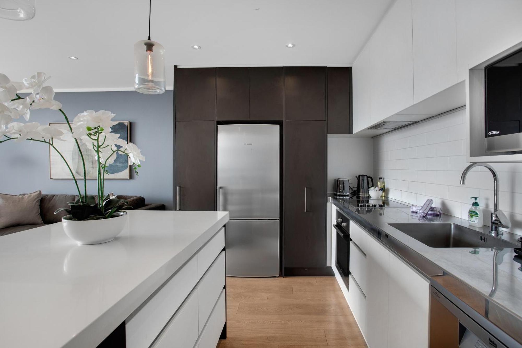 Skyline Serenade Apt With Skycity View And Parking Auckland Exteriör bild