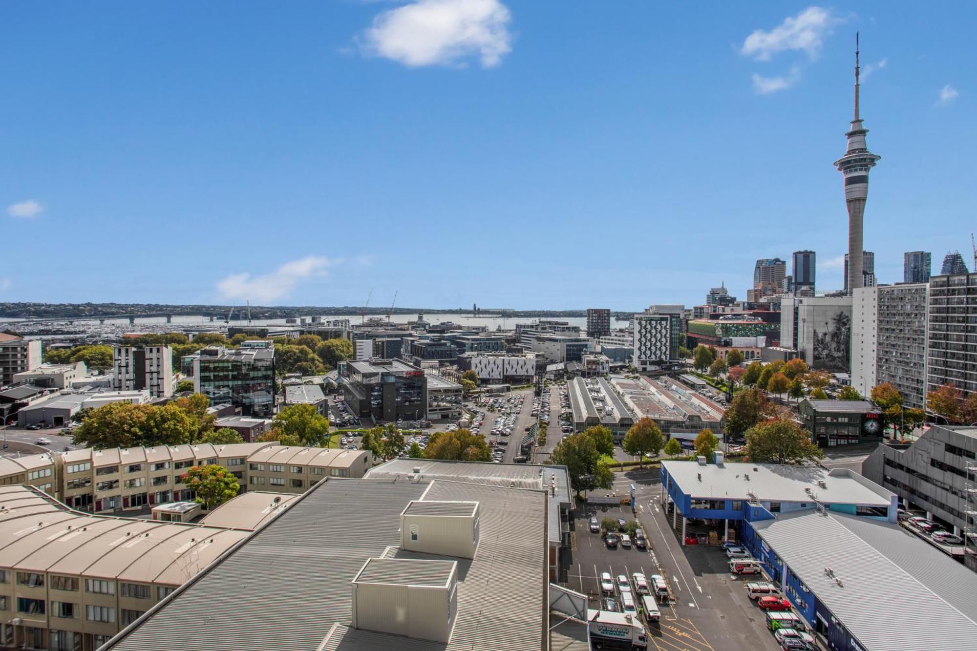 Skyline Serenade Apt With Skycity View And Parking Auckland Exteriör bild